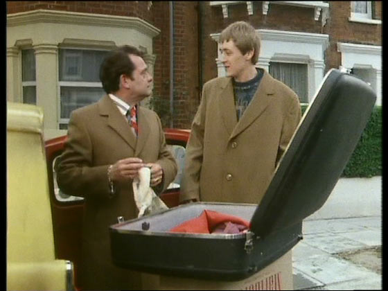 only fools and horses suitcase